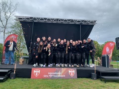 MO17 steelt de show op BVO toernooi